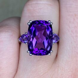 missouri ring featuring a 6.07 carat amethyst stone